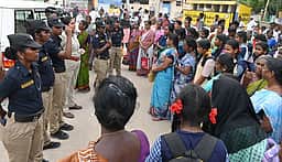 புதுகையில் சிங்கப்பெண் சிறப்பு அதிரடிப் படையினா் விழிப்புணா்வு