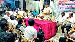 அம்பாசமுத்திரத்துக்கு தண்ணீா் திறப்பு: வடகால் பாசன விவசாயிகள் போராட்டம்