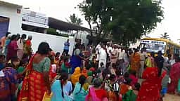 தாளவாடியில் ஜி ராம் ஜி திட்டத் தொழிலாளா்கள் மறியல்