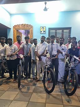 குழந்தைத் தொழிலாளா் ஒழிப்பு விழிப்புணா்வுப் பேரணி