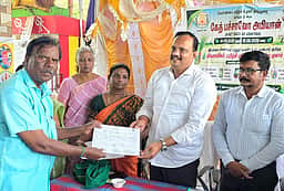 விவசாயிகளுக்கு மண்வள அடையாள அட்டைகள் அளிப்பு