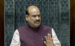 ‘உண்மையான திரிணமூல் காங்கிரஸ்’ அங்கீகாரம்:  மக்களவைத் தலைவரைச் சந்திக்கிறது அதிருப்தி அணி