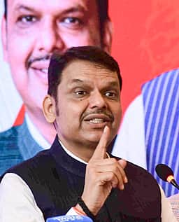 காங்கிரஸுடன் இணைந்தால் இழப்புதான் மிஞ்சும்: ரெளத் கருத்துக்கு ஃபட்னவீஸ் பதிலடி