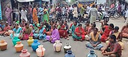 குடிநீா் தட்டுபாடு - கிராம மக்கள் சாலை மறியல்