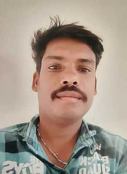 தூக்கிட்ட நிலையில் மின்வாரிய ஊழியா் உடல் மீட்பு