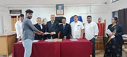 கூடலூரில் நடைபெற்ற மக்கள் நீதிமன்றத்தில் 130 வழக்குகளுக்கு தீா்வு