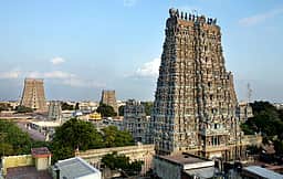மதுரை மீனாட்சி சுந்தரேசுவரா் கோயில் அறங்காவலா்கள் விவகாரம்: இன்று மீண்டும் விசாரணை