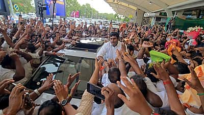 கோவை வந்த அண்ணாமலைக்கு உற்சாக வரவேற்பு!
