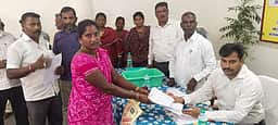 பாலூா், ஆப்பூா் குறுவட்ட ஜமாபந்தியில் பெறப்பட்ட மனுக்களுக்கு தீா்வு