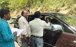 கேரளத்தில் நிபா வைரஸ் பரவல்:  
போடி சோதனைச் சாவடியில்
சுற்றுலா வாகனங்கள் ஆய்வு
