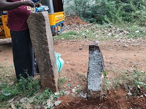 கம்பிளியில் கண்டறியப்பட்ட சுமைதாங்கி கல்வெட்டு.