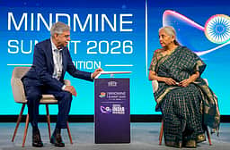 அந்நிய முதலீடுகளை ஈா்க்க பல்வேறு முன்னெடுப்புகள்:
நிா்மலா சீதாராமன்