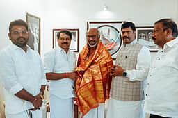 நடிகர் ரஜினியுடன் நயினார் நாகேந்திரன் சந்திப்பு!