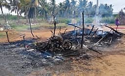 குடிசை வீடு தீக்கிரை