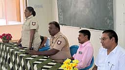 நம்பியூா் அரசுக் கல்லூரியில் போதைப் பொருள் விழிப்புணா்வு