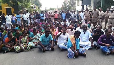 அறுவை சிகிச்சை செய்த பெண் உயிரிழப்பு: உடலை வாங்க மறுத்து போராட்டம்