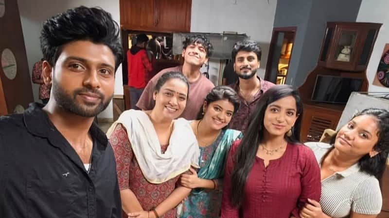 kana kandenadi serial