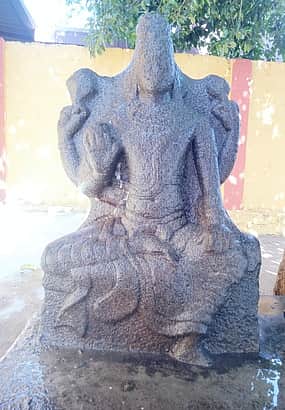 திண்டிவனம் அருகே அமா்ந்தநிலையில் காட்சியளிக்கும் விஷ்ணு சிற்பம் கண்டெடுப்பு