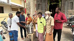 கோயில்களில் நீா்மோா் வழங்கும் திட்டம் தொடக்கம்