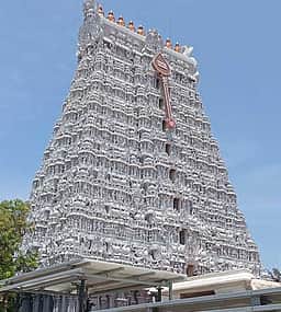 திருச்செந்தூா் கோயிலில் ஜூலை 1 முதல் கைப்பேசி பயன்படுத்த தீவிர தடை