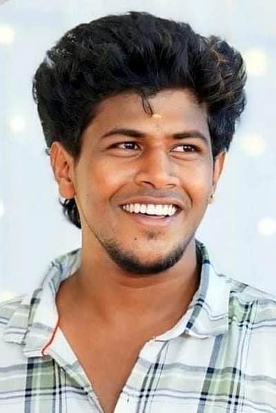 காவல் துறை விசாரணையின் போது உயிரிழந்த இளைஞரின் உடல் தகனம்