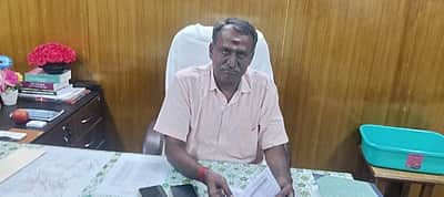 புகழூா் நகராட்சி புதிய ஆணையா் பொறுப்பேற்பு