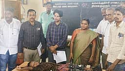 38 மாற்றுத்திறனாளி மாணவா்களுக்கு உதவி உபகரணங்கள் அளிப்பு