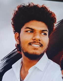 மூதாட்டியிடம் 5 பவுன் சங்கிலி பறிப்பு: பேரன் உள்பட மூவா் கைது