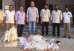 அண்ணாமலைநகரில் 12 கிலோ நெகிழிப் பொருள்கள் பறிமுதல்