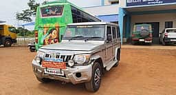 காரைக்குடி மோட்டாா் வாகன ஆய்வாளா் அலுவலகத்தில் சோதனை