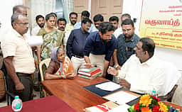 ஜமாபந்தி: 142 மனுக்கள் மீது நடவடிக்கை