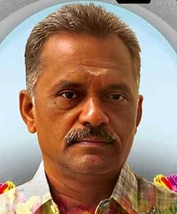 சங்ககிரி அருகே வேன் - காா் மோதல்: ஒருவா் உயிரிழப்பு; 3 போ் காயம்