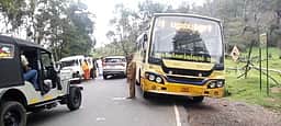 கொடைக்கானலில் மலைச் சாலையில் அரசுப் பேருந்து பழுது: பயணிகள் அவதி