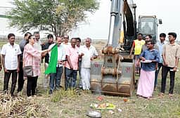 வாலாஜாபாத் அருகே ஐம்பேரி தாங்கல் ஏரி ரூ. 5.26 லட்சத்தில் சீரமைப்பு