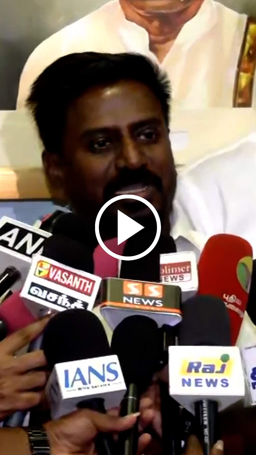 நேரலை துண்டிக்கப்பட்டது எனக்கே தெரியாது!  இனி நேரலை தொடரும்! - அமைச்சர் ராஜ்மோகன்