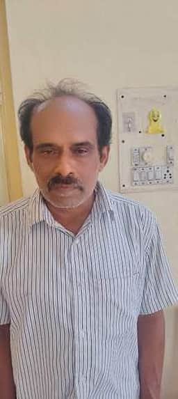 ஆசிரியா் மீது காரை ஏற்றிக் கொல்ல முயற்சி: முன்னாள் கணவா் கைது