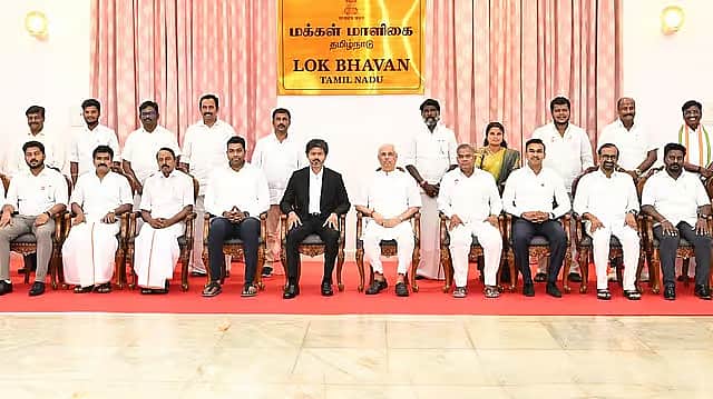 தமிழக அமைச்சா்களின் கைப்பேசி எண்கள், இமெயில் முகவரிகள் வெளியீடு