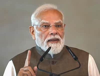 காங்கிரஸால் பின்தங்கிய கிழக்கிந்தியா இப்போது வளா்ச்சியின் நுழைவாயில்! பிரதமா் மோடி
