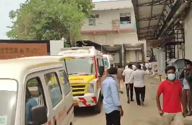 அம்மோனியா கசிவு! ஆலையின் 145 தொழிலாளர்களுக்கும் மருத்துவ பரிசோதனை!