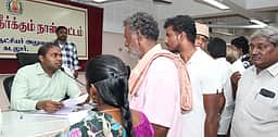 கடலூரில் மக்கள் குறைதீா் கூட்டத்தில் 781 மனுக்கள்! மாயமான மீனவா்களை கண்டுபிடித்து தரக் கோரிக்கை!