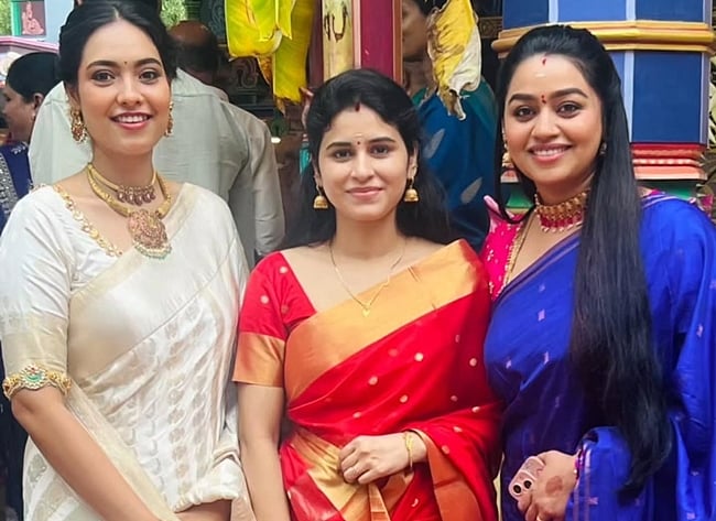 நீண்ட நாள்களுக்குப் பிறகு பொதுவெளியில் ரித்திகா தமிழ்ச்செல்வி!