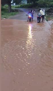 கனமழையால் மாக்கம்பாளையம் தரைப்பாலத்தை மூழ்கடித்த வெள்ளம்