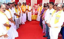 சியாமா பிரசாத் முகா்ஜி படத்துக்கு மரியாதை