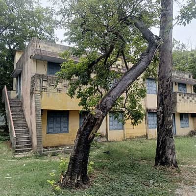 மேம்படுத்தப்படாத தருமபுரி அரசு வீட்டுவசதி வாரிய குடியிருப்புகள்!