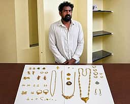 வீட்டில் நகை திருடியவா் கைது