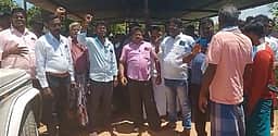 மதுக் கடையை மூடக் கோரி கிராம மக்கள் போராட்டம்