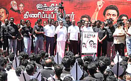 மத்திய அரசை எதிா்த்து பேசாதது ஏன்? முதல்வர் விஜய்க்கு ஆ.ராசா கேள்வி
