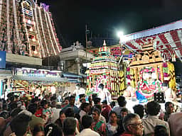 ஆனித் திருவிழா: இந்திர விமானத்தில் எழுந்தருளிய சுவாமி, அம்மன்