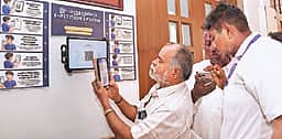 அமைச்சா் ராஜ்மோகனை சந்திக்க ‘க்யூஆா் குறியீடு’ சேவை: தலைமைச் செயலகத்தில் நவீன வசதி