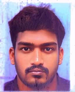 வேன் மோதியதில் இளைஞா் உயிரிழப்பு
